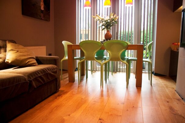 'Classic' 220mm x 15mm engineered oak flooring