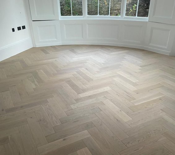 Elysian' White Oiled 125mmx 14/2mm Herringbone Engineered Oak